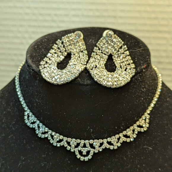 Crystal Rhinestone Choker & Earrings Set - Picture 5 of 6